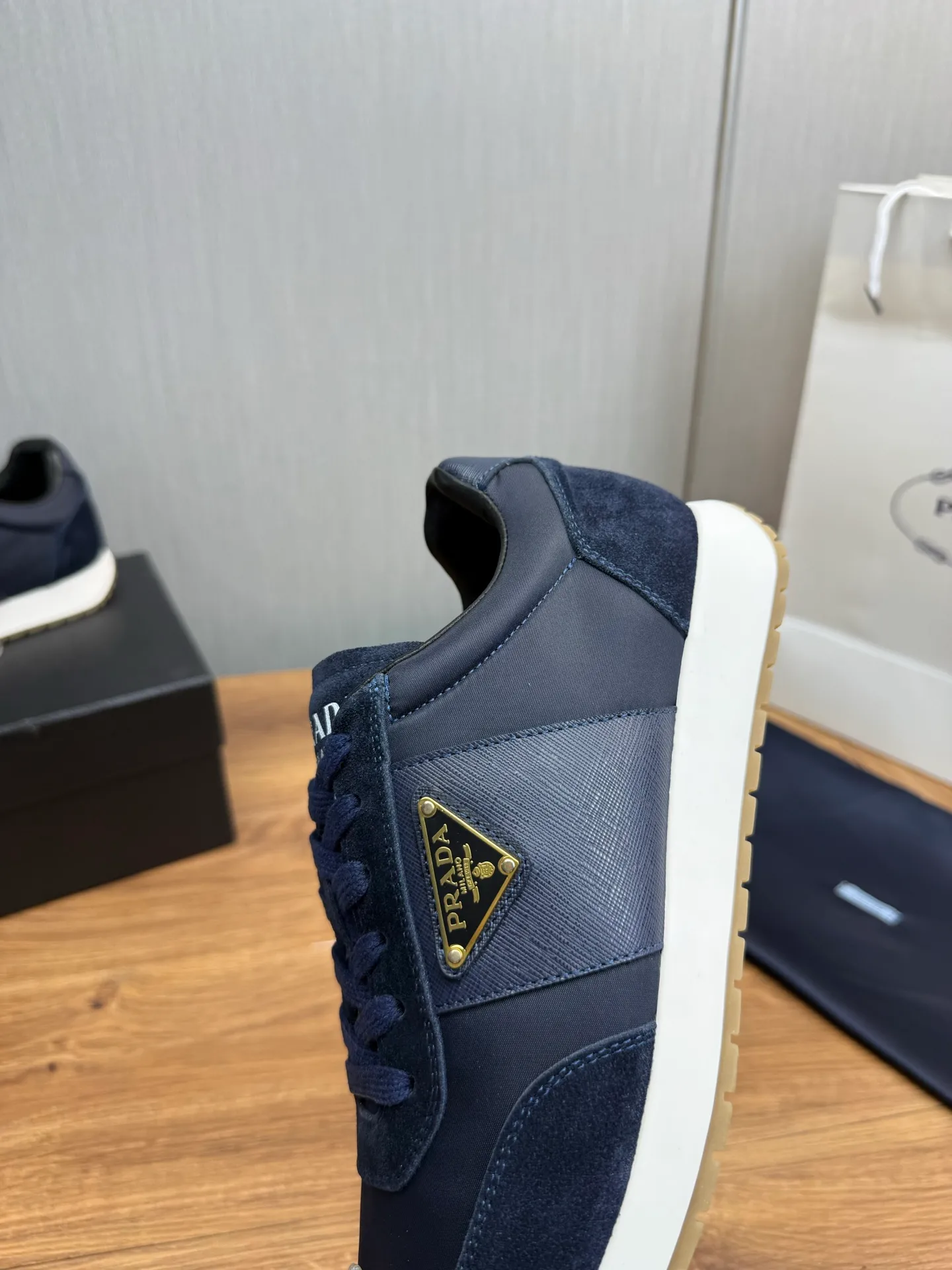 Men's shoes 💰740💰 [PRADA] New models synchronized with the official website, high-quality shipments ✔️Hot-sellers🔥 Original cowhide with imported waterproof fabric + cowhide lining, 1🆚1 replica, original bottom, 38-45 (men's 45 is custom-made and cannot be returned)